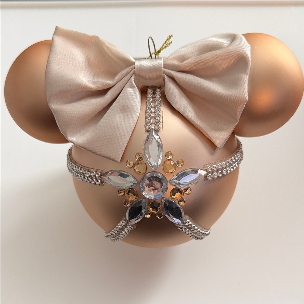 Minnie Mouse Icon Ornament NWT